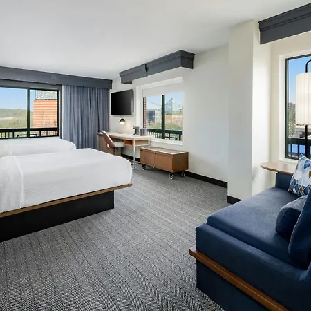 Courtyard By Marriott Chattanooga Downtown